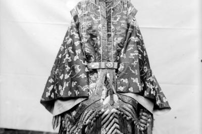 Un diplomate français en Chine - Agrandir l'image 3 sur 6, fenêtre modale