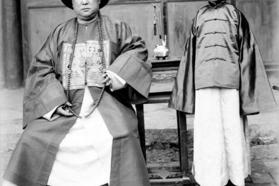 Un diplomate français en Chine - Agrandir l'image 6 sur 6, fenêtre modale